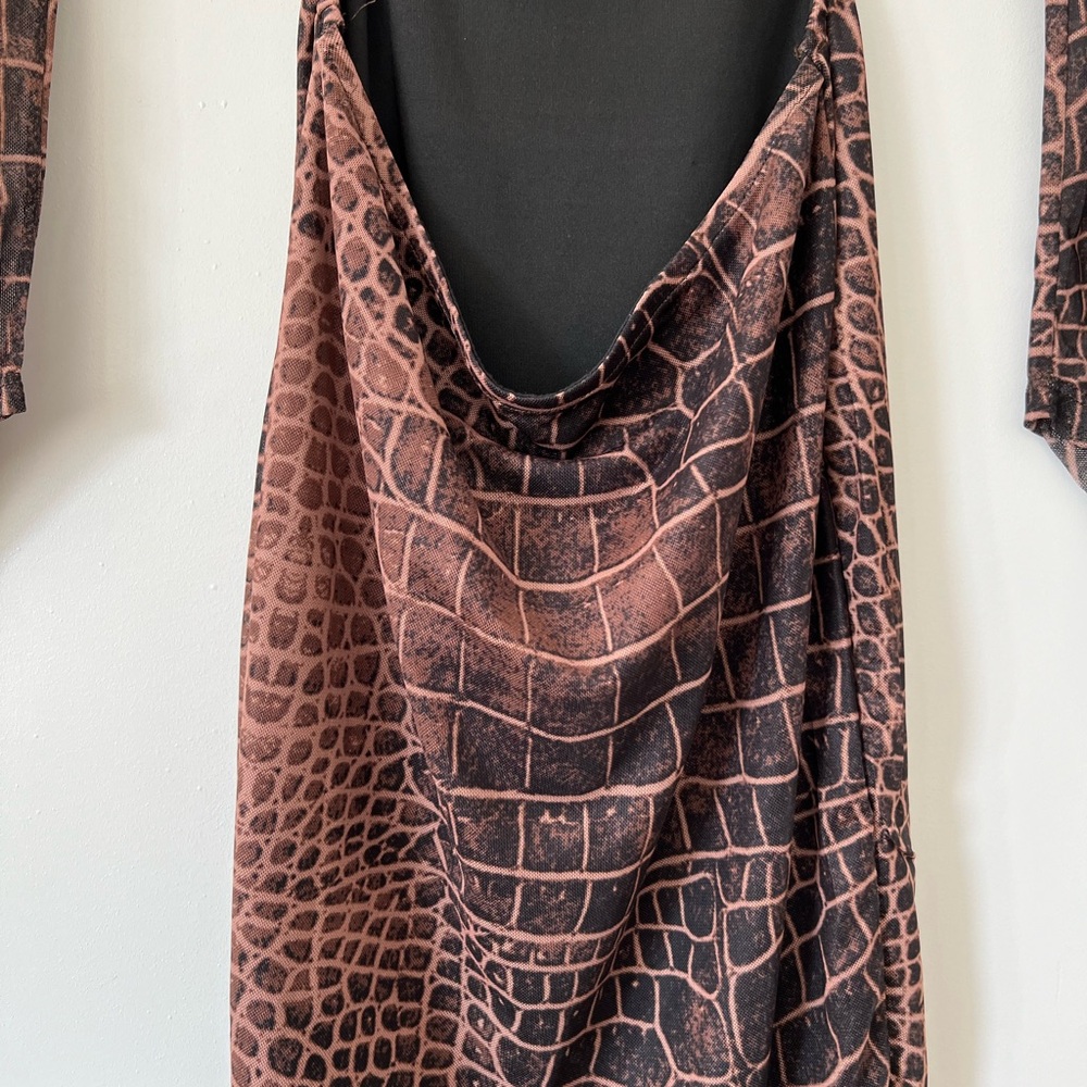 Printed backless mesh dress.